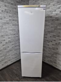 Холодильник Indesit SB 200 